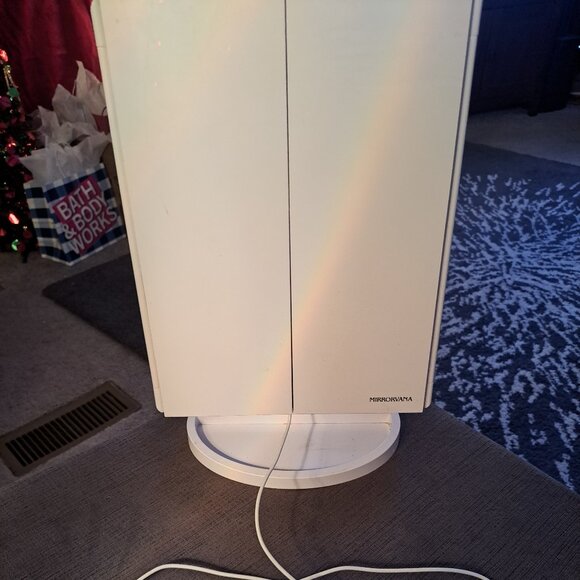 Lighted 360 Mirror- 10X - Picture 2 of 8